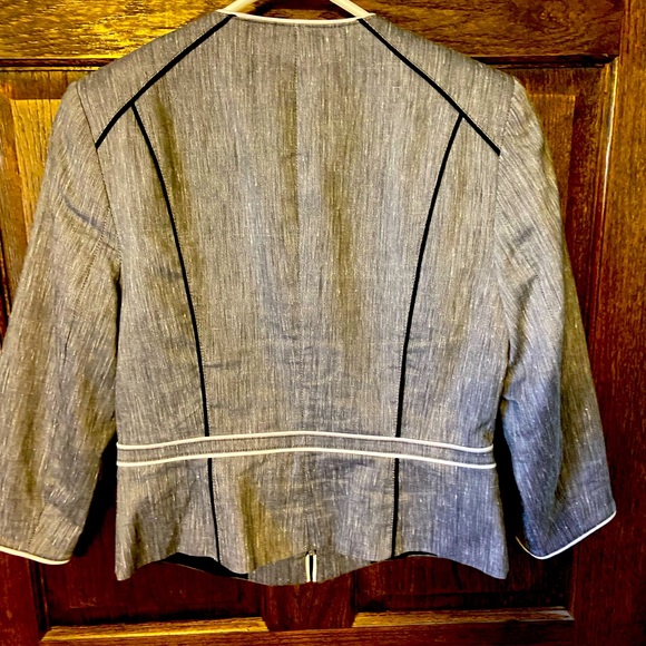WHBM Jacket size 6 - Picture 2 of 7